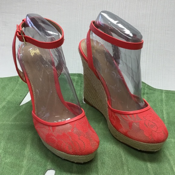 Beautiful Light Rose Wedge Heels. - Picture 2 of 8